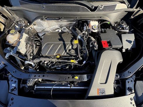 Certified 2025 Chevrolet Trax LS w/ LS Convenience Package image 27