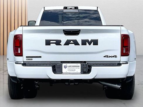 New 2026 RAM 3500 Big Horn AWD/4WD image 8