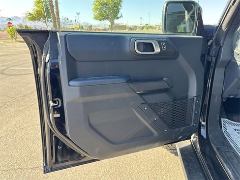 New 2024 Ford Bronco Outer Banks w/ Sasquatch Package image 9