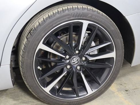 Used 2019 Toyota Camry XSE image 36