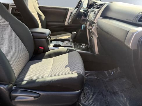 Used 2019 Toyota 4Runner SR5 AWD/4WD image 20