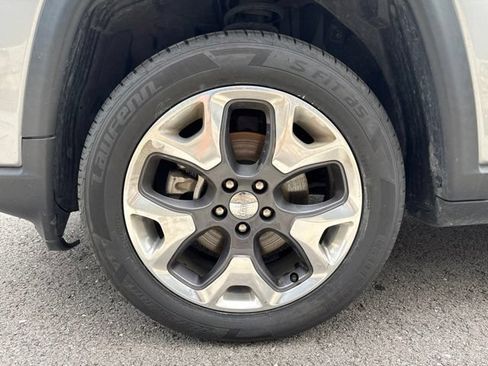 Used 2021 Jeep Compass Limited AWD/4WD image 19