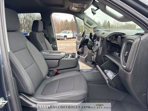 Used 2022 Chevrolet Silverado 1500 LT w/ Z71 Off-Road Package image 46