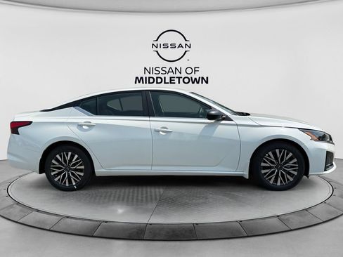 New 2026 Nissan Altima 2.5 SV FWD image 6