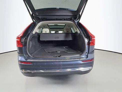 Certified 2023 Volvo XC60 B5 Plus w/ Protection Package Premier FWD image 25