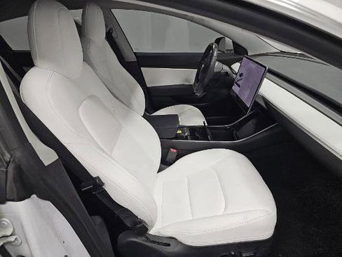 Used 2019 Tesla Model 3 Long Range image 18