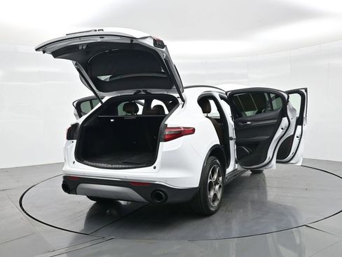 Used 2022 Alfa Romeo Stelvio Ti image 36