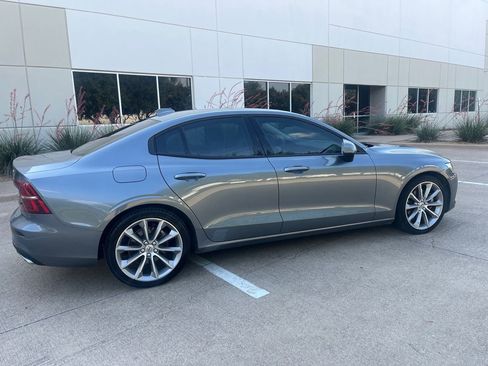 Used 2021 Volvo S60 T5 Momentum FWD image 10