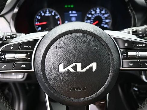 Used 2023 Kia Seltos EX image 30