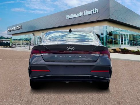 New 2026 Hyundai Elantra SE FWD image 6