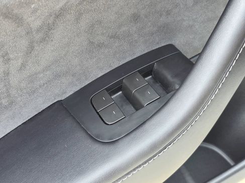 Used 2023 Tesla Model 3 Standard Range image 24