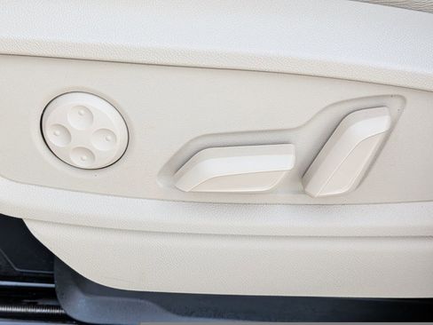 Used 2024 Audi Q5 2.0T Premium image 22