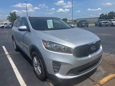 Used 2019 Kia Sorento L FWD image 3