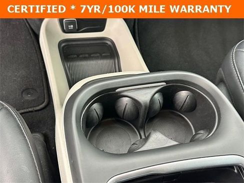 Certified 2024 Chrysler Pacifica Touring-L image 26