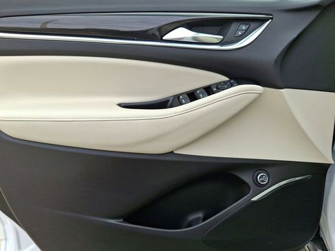 Certified 2024 Buick Enclave Essence w/ Experience Buick Package image 10