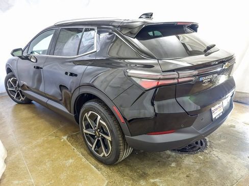 New 2026 Chevrolet Equinox EV LT image 7