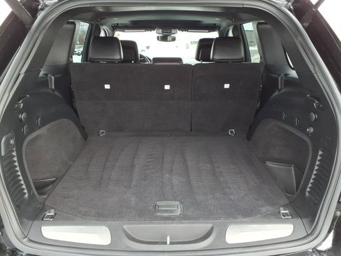 Used 2019 Jeep Grand Cherokee Limited image 13