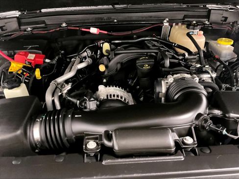 Used 2022 Jeep Wrangler Sport image 34