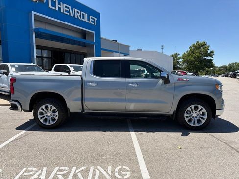 Used 2025 Chevrolet Silverado 1500 LTZ w/ Z71 Off-Road Package AWD/4WD image 2
