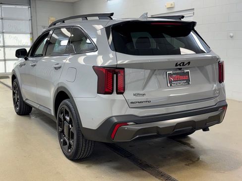 Used 2025 Kia Sorento SX image 7