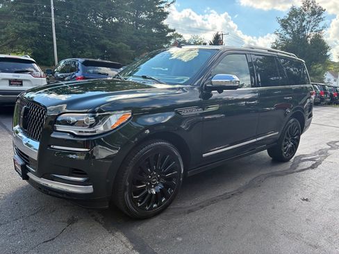 Used 2022 Lincoln Navigator Black Label AWD/4WD image 2