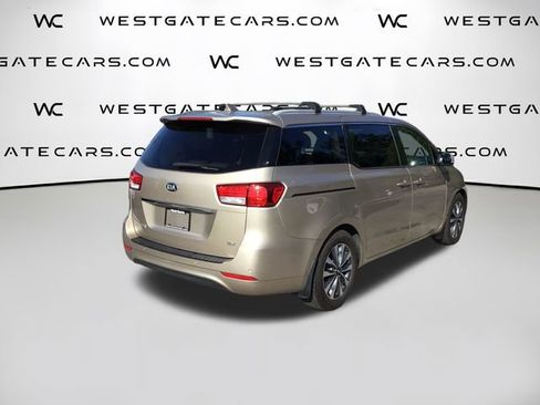 Used 2015 Kia Sedona SX FWD image 10