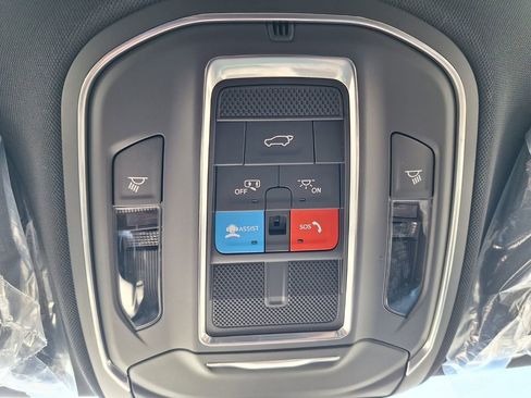 New 2026 Jeep Cherokee Limited AWD/4WD image 17