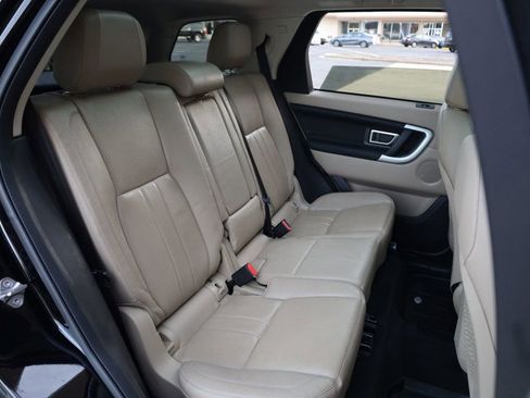 Used 2018 Land Rover Discovery Sport HSE image 22