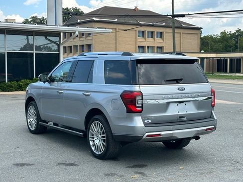 Used 2023 Ford Expedition Limited AWD/4WD image 9