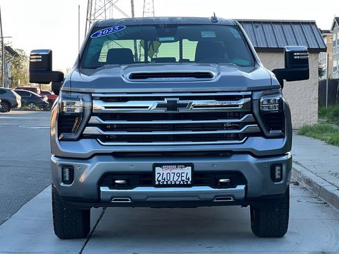 Used 2025 Chevrolet Silverado 2500 High Country w/ High Country Premium Package image 9