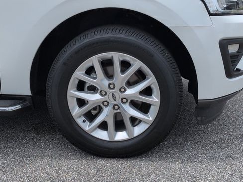 Used 2021 Ford Expedition XLT RWD image 12