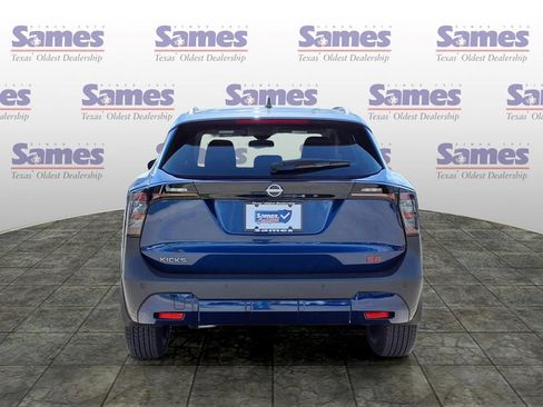 Used 2025 Nissan Kicks SR FWD image 6