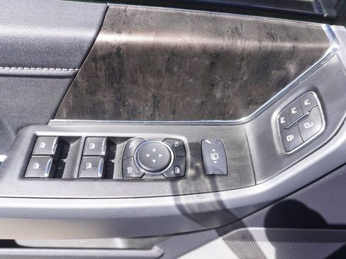 Certified 2024 Ford F250 Lariat w/ Sport Appearance Package image 9