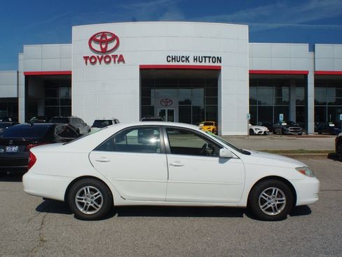 Used 2003 Toyota Camry LE FWD image 1
