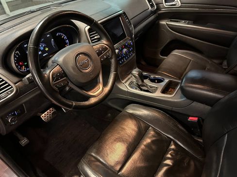 Used 2018 Jeep Grand Cherokee High Altitude RWD image 9