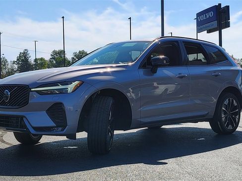 New 2026 Volvo XC60 B5 Plus w/ Climate Package image 6