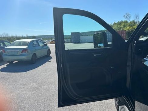 Used 2024 GMC Sierra 2500 AT4 AWD/4WD image 12