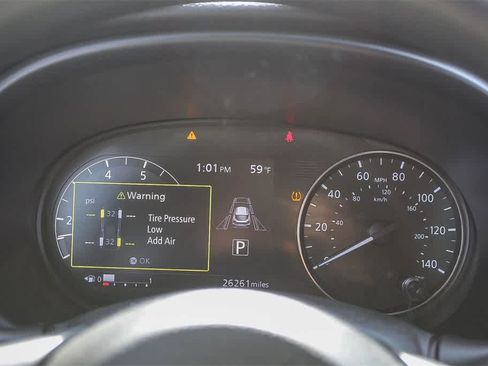 Used 2024 Nissan Kicks SV image 28