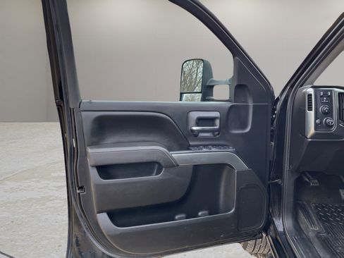 Used 2016 Chevrolet Silverado 1500 LT w/ All Star Edition image 9