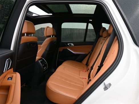 Used 2022 BMW X5 sDrive40i w/ M Sport Package image 20