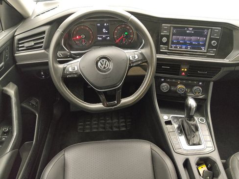 Used 2021 Volkswagen Jetta SE FWD image 22