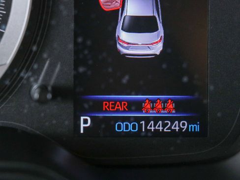 Used 2022 Toyota Corolla LE w/ Carpet Mat Package (TMS) FWD image 16