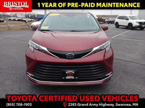 Certified 2023 Toyota Sienna XLE image 2