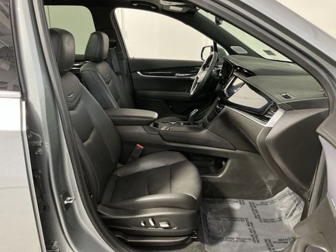 Used 2023 Cadillac XT6 Premium Luxury image 29