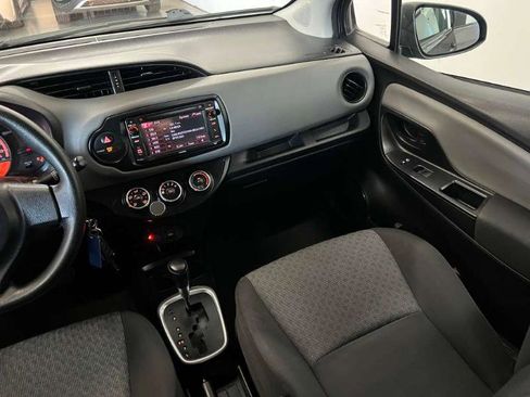 Used 2016 Toyota Yaris L image 14