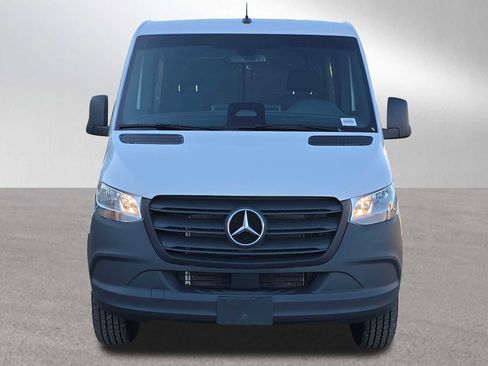 Used 2025 Mercedes-Benz Sprinter 2500 image 8