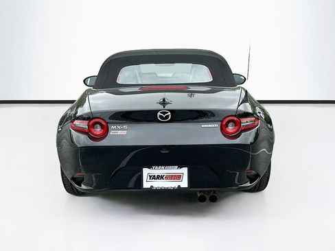 Used 2025 MAZDA MX-5 Miata Grand Touring RWD image 9