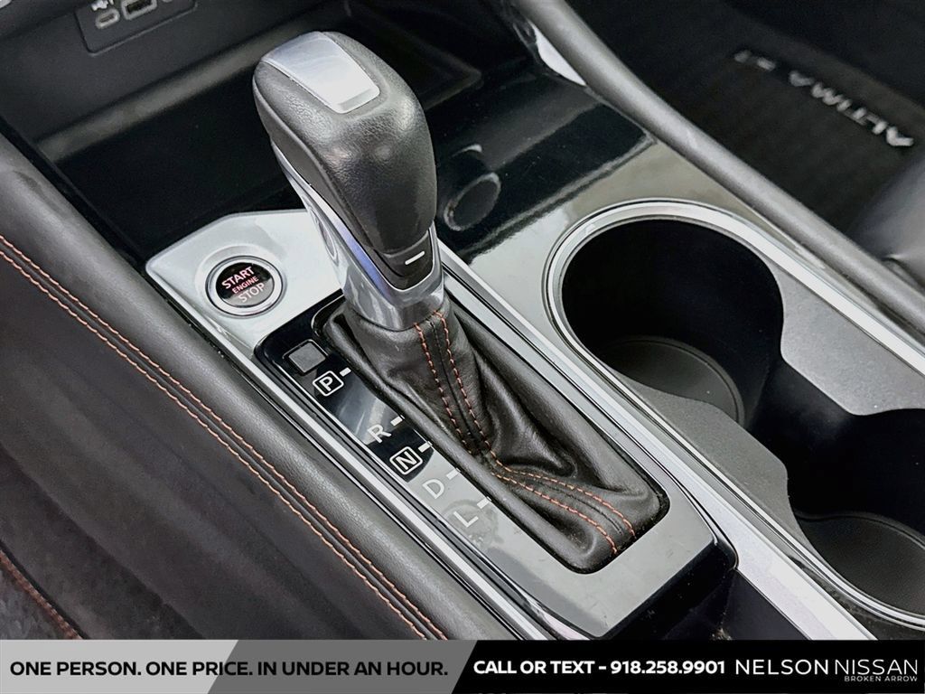 Used 2023 Nissan Altima 2.5 SR FWD image 16