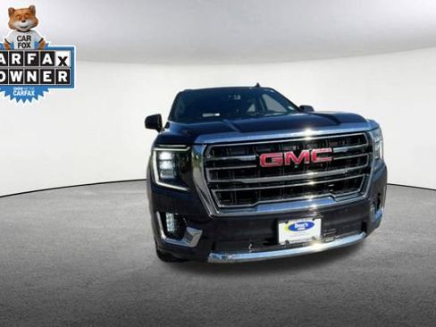 Used 2023 GMC Yukon XL SLT w/ SLT Luxury Package AWD/4WD image 3