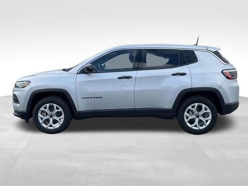 New 2025 Jeep Compass Sport image 4